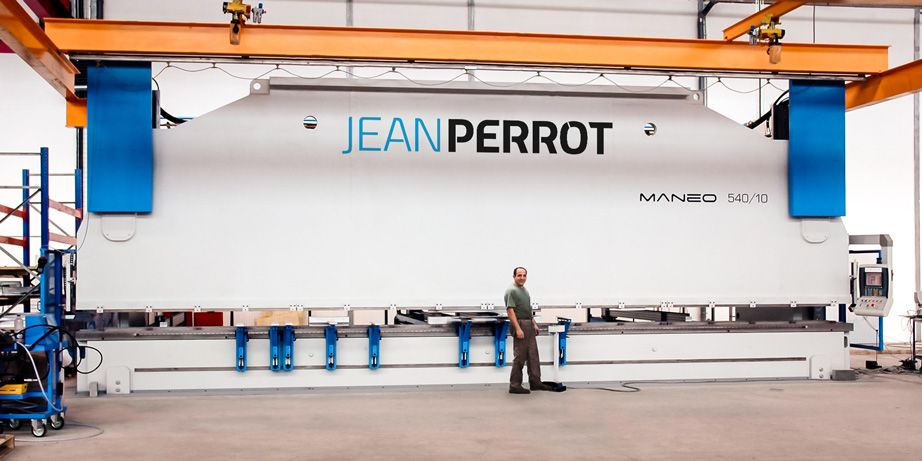 large press brake bending long workpiece sheets